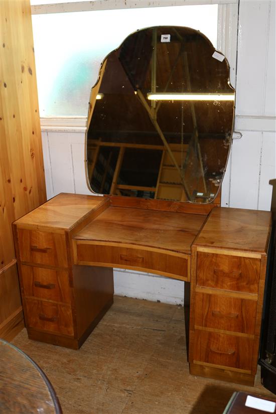Deco style dressing table